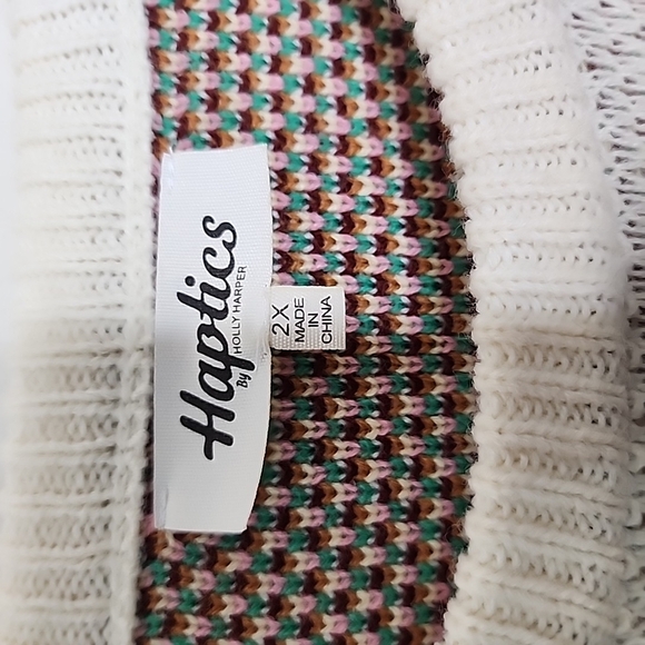 Haptics By Harper Soft Crew Neck Sweater with Geometric Design. Size 2x - Picture 7 of 7